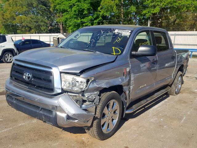 5TFEY5F13AX080768 - 2010 TOYOTA TUNDRA CRE SILVER photo 2