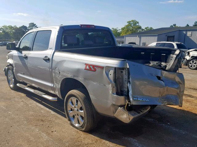 5TFEY5F13AX080768 - 2010 TOYOTA TUNDRA CRE SILVER photo 3