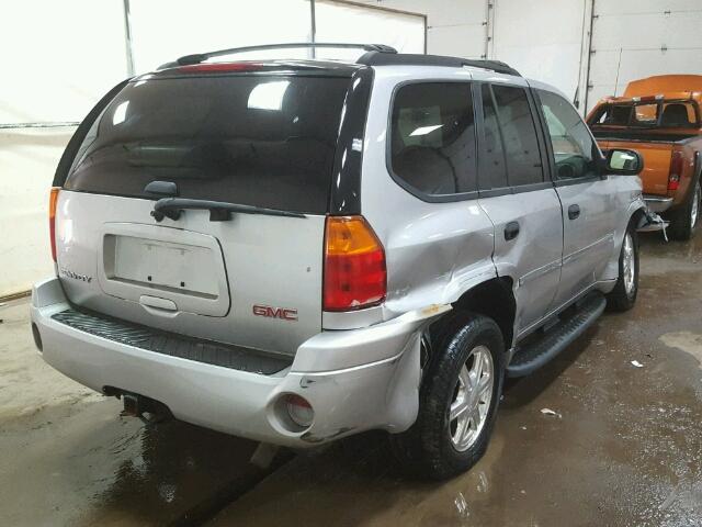 1GKDT13S282118762 - 2008 GMC ENVOY SILVER photo 4