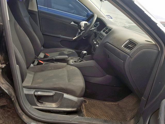 3VW2K7AJ6DM398639 - 2013 VOLKSWAGEN JETTA BASE BLACK photo 5