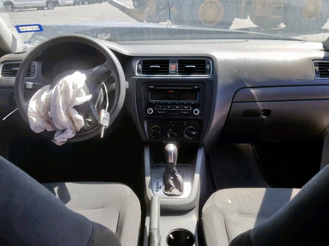 3VW2K7AJ6DM398639 - 2013 VOLKSWAGEN JETTA BASE BLACK photo 9