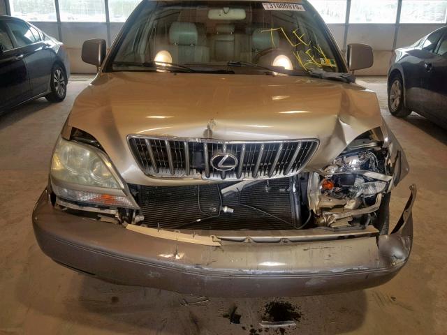 JTJGF10U620149583 - 2002 LEXUS RX 300 GOLD photo 9