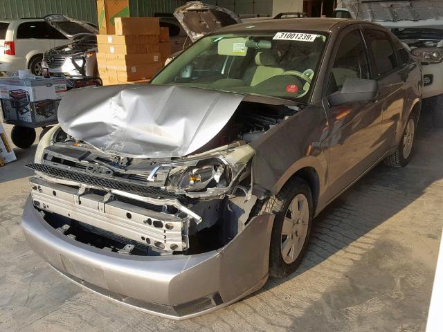 1FAHP34N08W280801 - 2008 FORD FOCUS S/SE GRAY photo 2