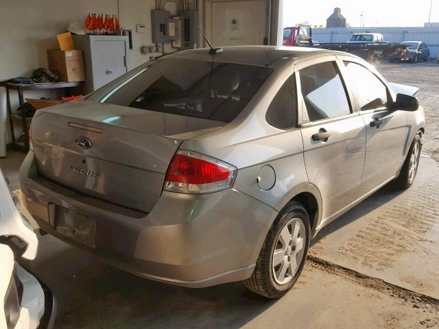 1FAHP34N08W280801 - 2008 FORD FOCUS S/SE GRAY photo 4