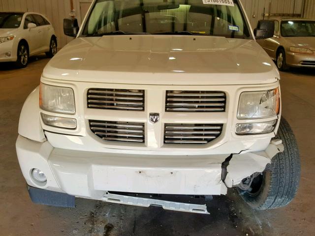 1D4PT4GK6AW169400 - 2010 DODGE NITRO HEAT WHITE photo 7