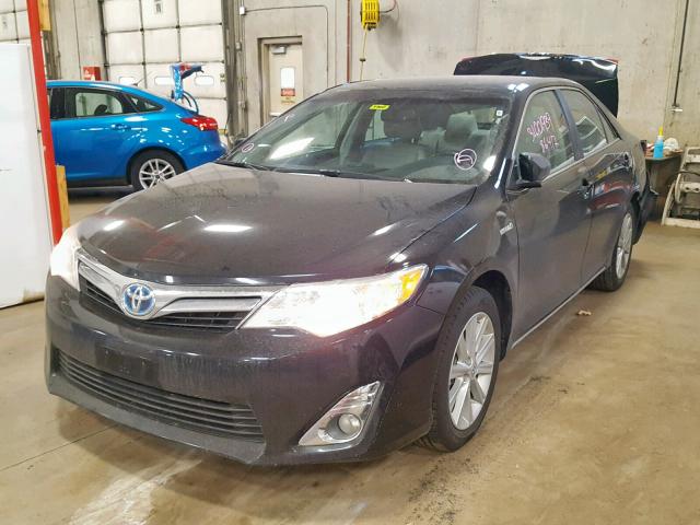 4T1BD1FK7DU092049 - 2013 TOYOTA CAMRY HYBR BLACK photo 2