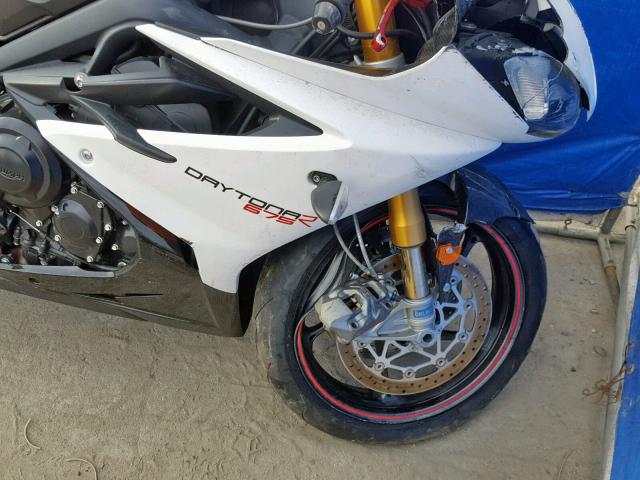 SMTA02YK7HJ790569 - 2017 TRIUMPH MOTORCYCLE DAYTONA 67 WHITE photo 9