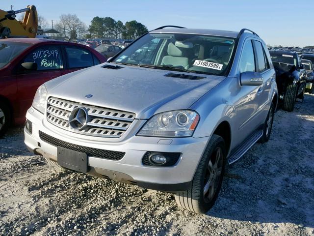 4JGBB86E17A235205 - 2007 MERCEDES-BENZ ML 350 SILVER photo 2