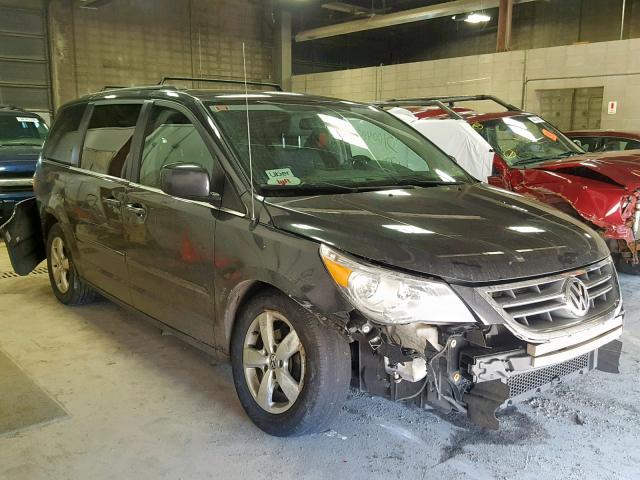 2V4RW3DG0BR669947 - 2011 VOLKSWAGEN ROUTAN SE GRAY photo 1