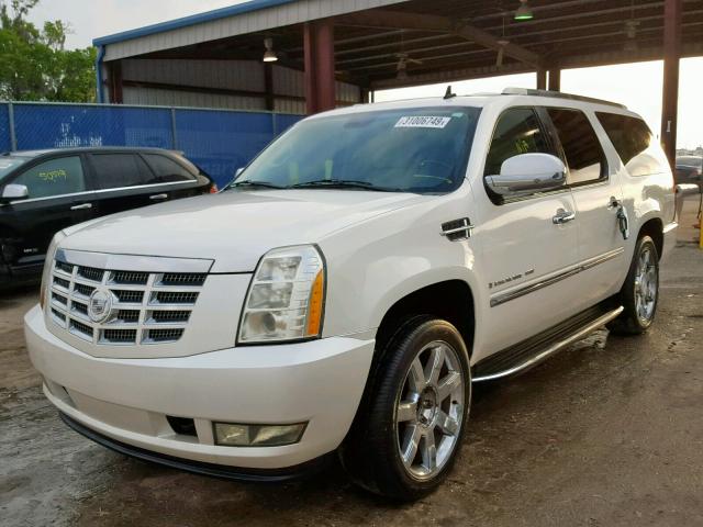 1GYFC66888R188561 - 2008 CADILLAC ESCALADE E WHITE photo 2