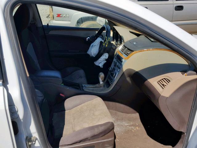 1G1ZC5EB0AF268138 - 2010 CHEVROLET MALIBU 1LT 白色 照片 5