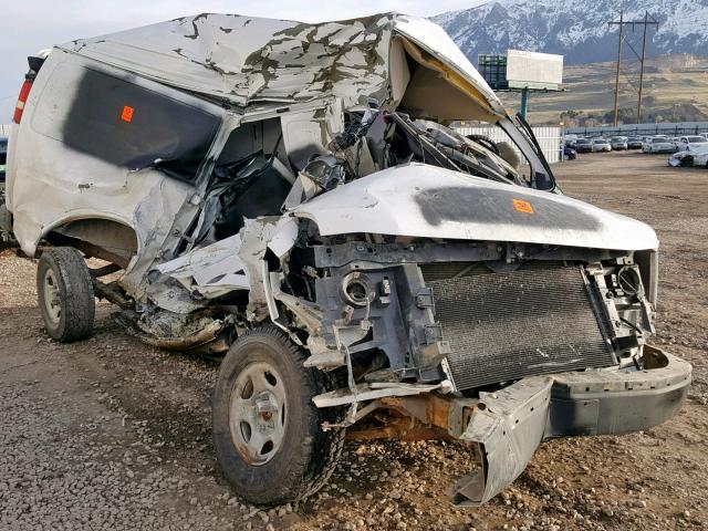 1GCFH15T871224584 - 2007 CHEVROLET EXPRESS G1 WHITE photo 1