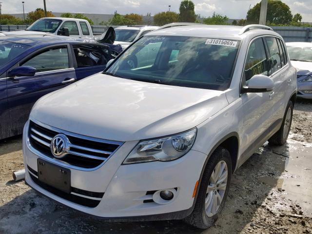 WVGBV75N49W501275 - 2009 VOLKSWAGEN TIGUAN SE WHITE photo 2