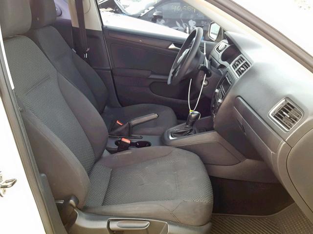 3VW2K7AJ0CM405163 - 2012 VOLKSWAGEN JETTA BASE WHITE photo 5