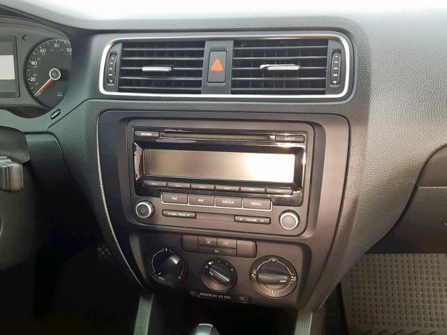 3VW2K7AJ0CM405163 - 2012 VOLKSWAGEN JETTA BASE WHITE photo 9