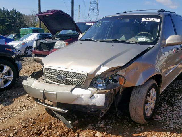 KNDUP131246594603 - 2004 KIA SEDONA EX GOLD photo 9