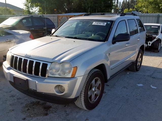 1J8HR58225C639264 - 2005 JEEP GRAND CHER SILVER photo 2