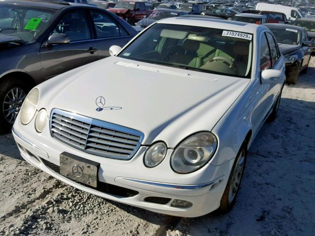 WDBUF65J23A270820 - 2003 MERCEDES-BENZ E 320 WHITE photo 2