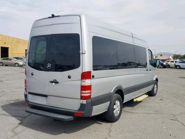 WDZPE8DC0E5941378 - 2014 MERCEDES-BENZ SPRINTER 2 GRAY photo 4