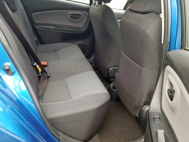 VNKKTUD32HA081107 - 2017 TOYOTA YARIS L BLUE photo 6