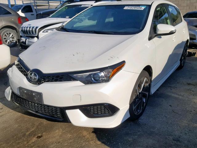 JTNKARJE6GJ512639 - 2016 TOYOTA SCION IM WHITE photo 2