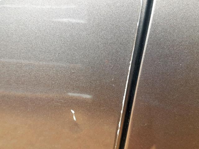 1GNEV23D29S132011 - 2009 CHEVROLET TRAVERSE L BROWN photo 9