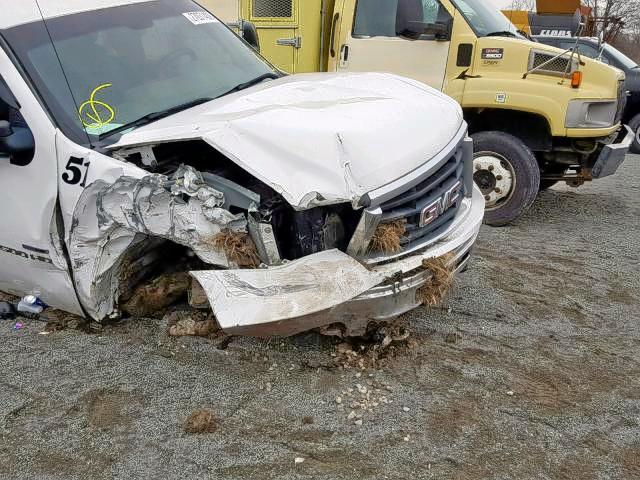 1GTHK33688F137677 - 2008 GMC SIERRA K35 WHITE photo 9