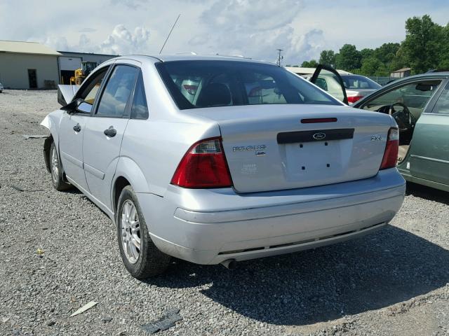 1FAFP34N76W146839 - 2006 FORD FOCUS ZX4 SILVER photo 3