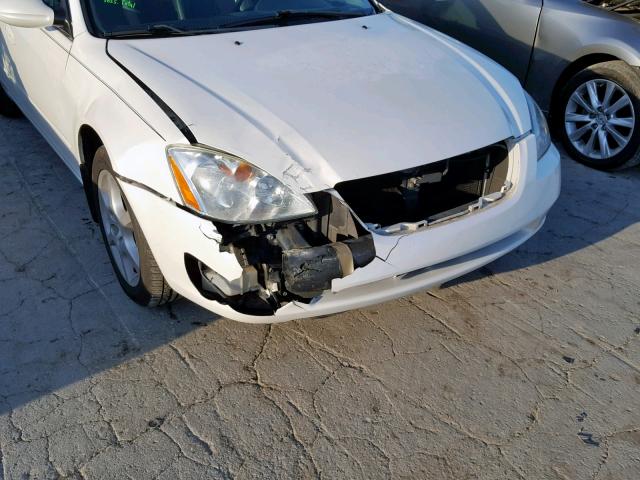 1N4BL11D22C269356 - 2002 NISSAN ALTIMA SE WHITE photo 9