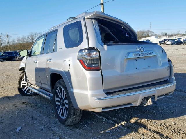 JTEBU5JR3H5466586 - 2017 TOYOTA 4RUNNER SR SILVER photo 3