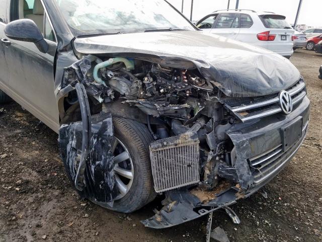 WVGFK9BP0BD002762 - 2011 VOLKSWAGEN TOUAREG V6 TDI  photo 9