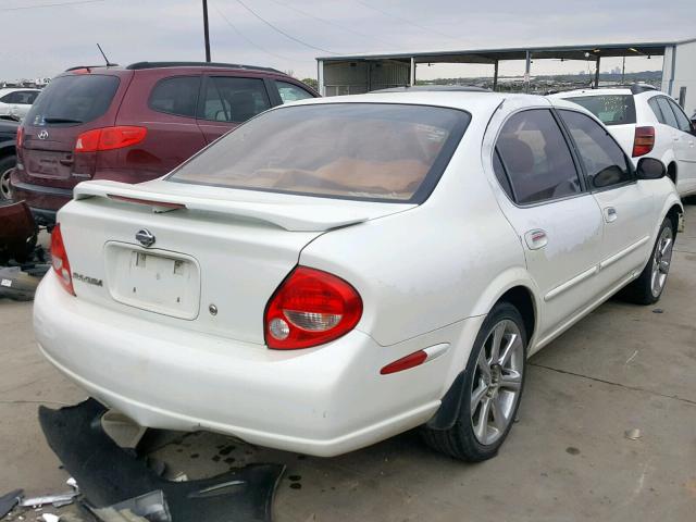 JN1CA31D61T605821 - 2001 NISSAN MAXIMA GXE WHITE photo 4