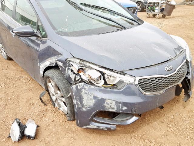 KNAFX4A85F5362240 - 2015 KIA FORTE EX BLUE photo 9