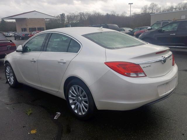 2G4GR5EK9C9153686 - 2012 BUICK REGAL WHITE photo 3