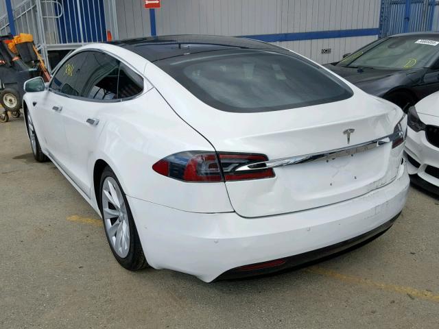 5YJSA1E12HF225272 - 2017 TESLA MODEL S WHITE photo 3