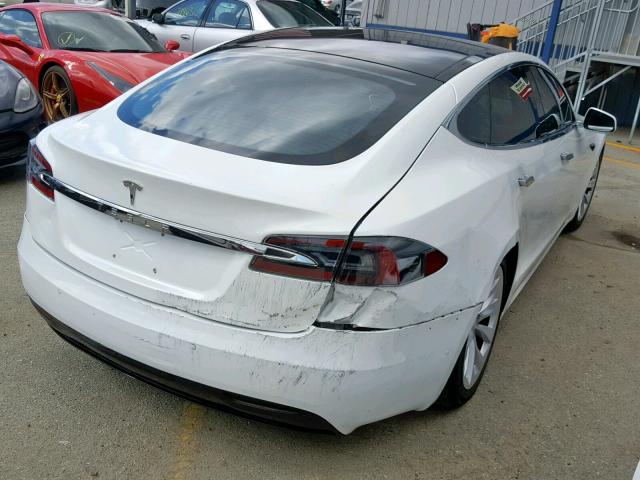 5YJSA1E12HF225272 - 2017 TESLA MODEL S WHITE photo 4