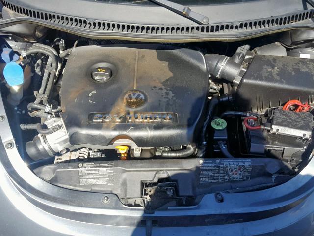 3VWCD31C54M404665 - 2004 VOLKSWAGEN NEW BEETLE ნაცრისფერი ფოტო 7