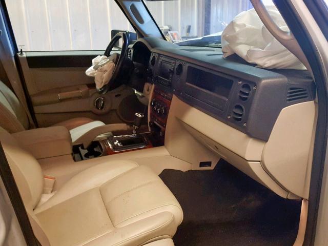 1J8HG58256C285733 - 2006 JEEP COMMANDER SILVER photo 5