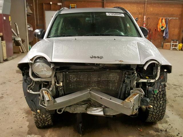 1J4NF1FB8AD640741 - 2010 JEEP COMPASS SP SILVER photo 9