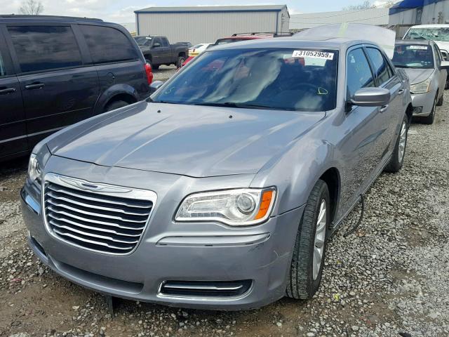 2C3CCAAG3EH365186 - 2014 CHRYSLER 300 SILVER photo 2