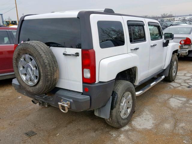 5GTDN136068251936 - 2006 HUMMER H3 WHITE photo 4