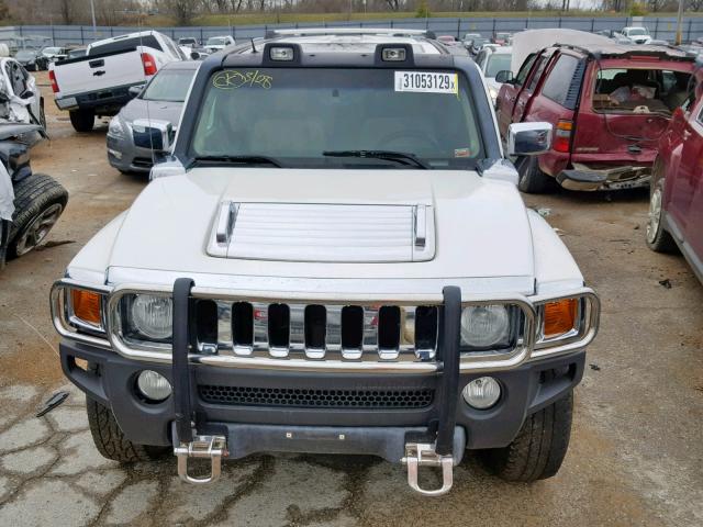 5GTDN136068251936 - 2006 HUMMER H3 WHITE photo 9