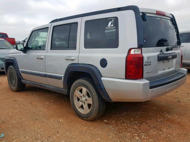 1J8HG48K28C151260 - 2008 JEEP COMMANDER SILVER photo 3