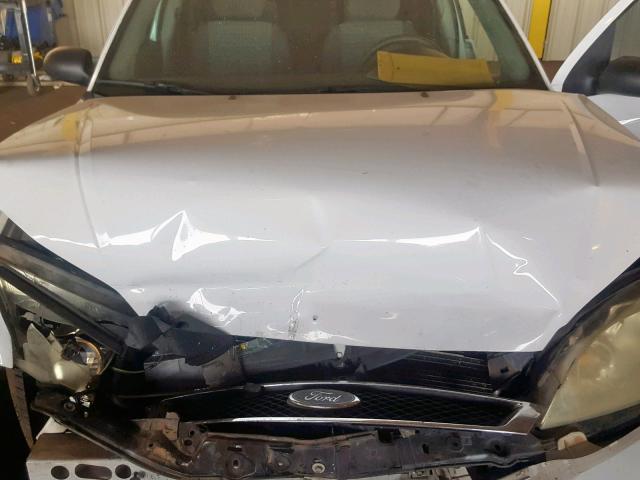 1FAHP34N57W179557 - 2007 FORD FOCUS ZX4 WHITE photo 7