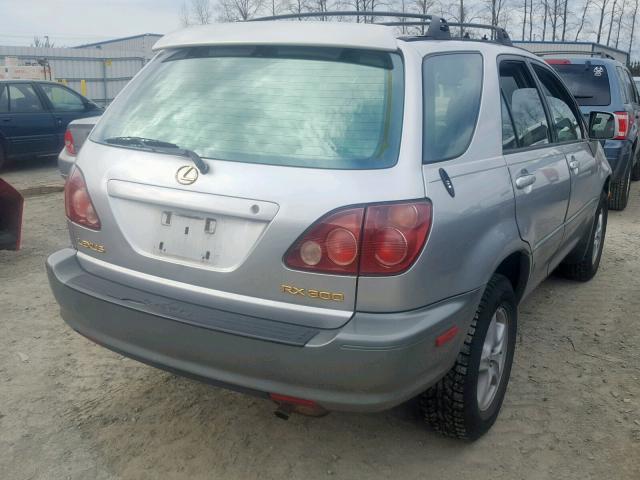 JT6HF10U3X0079952 - 1999 LEXUS RX 300 SILVER photo 4