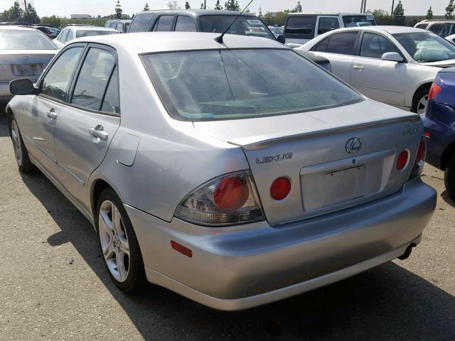 JTHBD192940084329 - 2004 LEXUS IS 300 SILVER photo 3