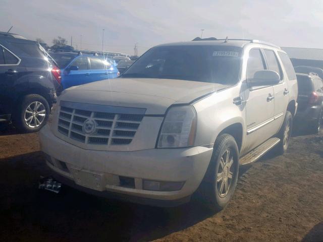 1GYUKAEF1AR123070 - 2010 CADILLAC ESCALADE WHITE photo 2