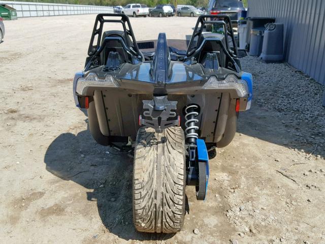 57XAARFA0J8129954 - 2018 POLARIS SLINGSHOT BLUE photo 6
