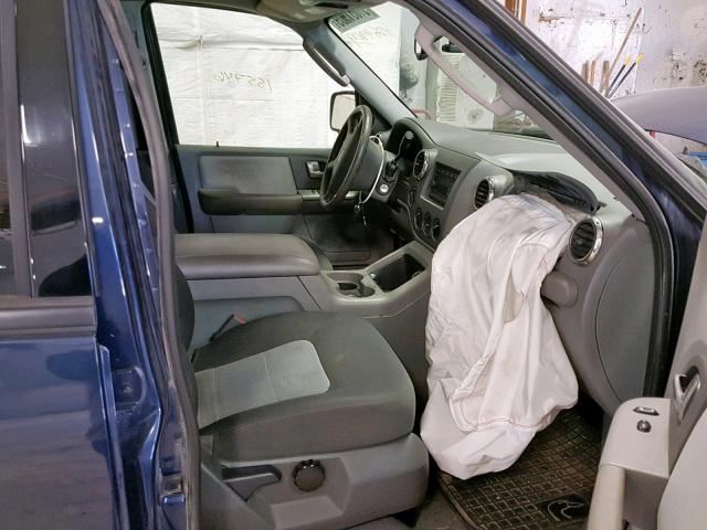 1FMFU16L84LA75177 - 2004 FORD EXPEDITION BLUE photo 5