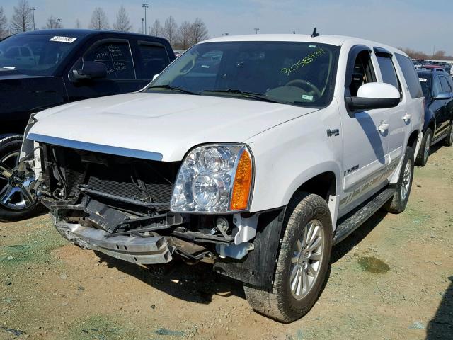 1GKFK13518R228196 - 2008 GMC YUKON HYBR WHITE photo 2